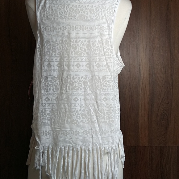 Nobo - Picture 4 of 5